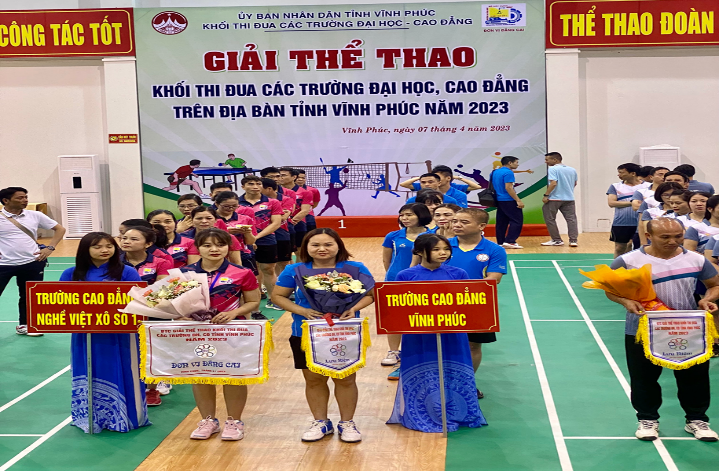 Giải thể thao khối thi đua